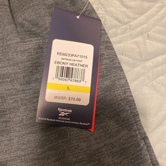 Size L Reebok pants - Picture 3 of 6